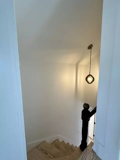 Entry Way - 22 Laurel St, Beverly, MA 01915 photo 5 of 5