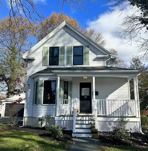22 Laurel St, Beverly, MA 01915