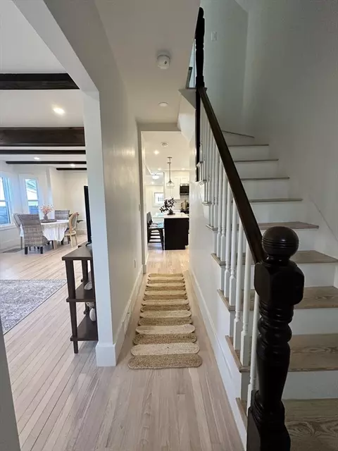 Entry Way - 22 Laurel St, Beverly, MA 01915 photo 3 of 5