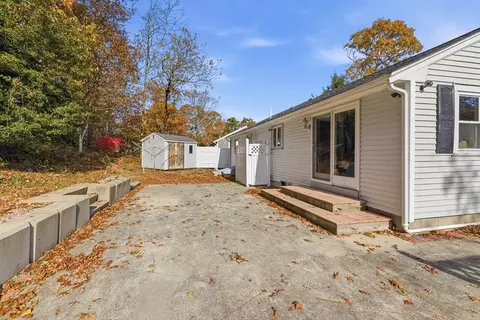 544 Cotuit Rd, Mashpee, MA 02649 photo 9