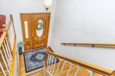 11 Spring St, Danvers, MA 01923 photo 3