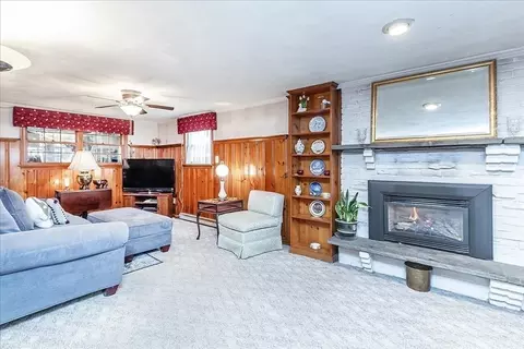 11 Spring St, Danvers, MA 01923 photo 28
