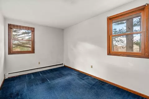 Bedroom - 9 Scenic Ave, Webster, MA 01570 photo 3 of 6