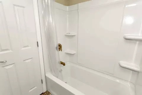 401 Grayson, Springfield, MA 01119 photo 15