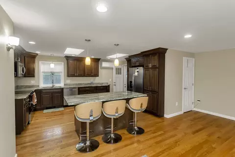 401 Grayson, Springfield, MA 01119 photo 9