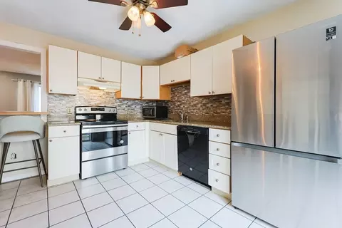 Kitchen - 6 Erick Rd #73, Mansfield, MA 02048 photo 1 of 1