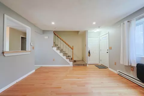 Living - 6 Erick Rd #73, Mansfield, MA 02048 photo 4 of 6