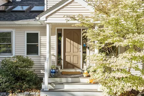 16 Fletcher Ln, Littleton, MA 01460