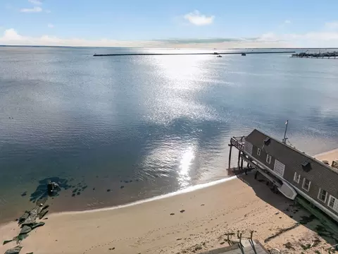 441 Commercial St #B, Provincetown, MA 02657