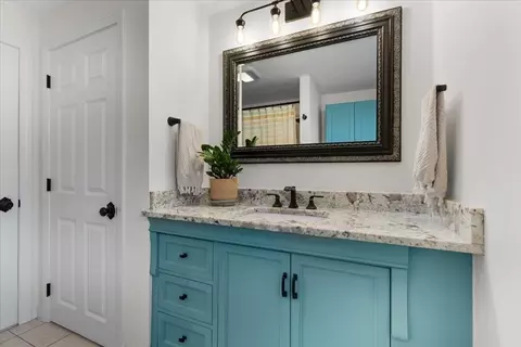 Bath - 52 Baker St, Walpole, MA 02081 photo 3 of 4