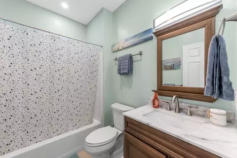 Bath - 85 Waterhouse Rd, Bourne, MA 02532 photo 1 of 3