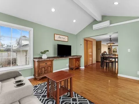 11 Benson St, Worcester, MA 01604 photo 15