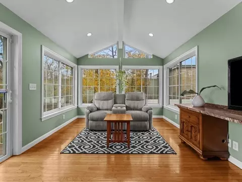 11 Benson St, Worcester, MA 01604 photo 14