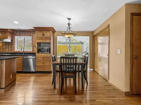11 Benson St, Worcester, MA 01604 photo 7