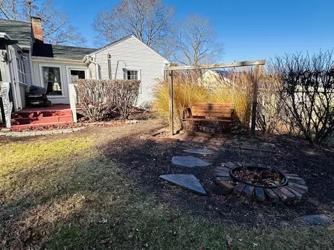 41 Kerry Dr, Springfield, MA 01118 photo 20