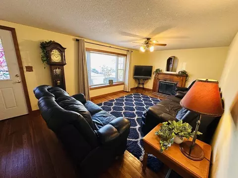 41 Kerry Dr, Springfield, MA 01118 photo 9