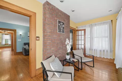 Entry Way - 572 Springfield St, Chicopee, MA 01013 photo 4 of 4