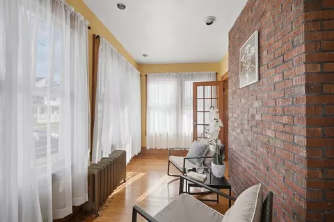Entry Way - 572 Springfield St, Chicopee, MA 01013 photo 3 of 4