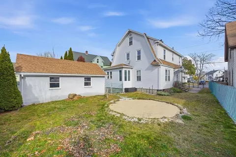 Exterior - 572 Springfield St, Chicopee, MA 01013 photo 3 of 4