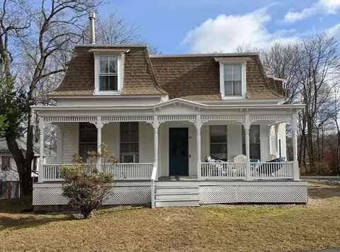 65 N Prospect St, Amherst, MA 01002