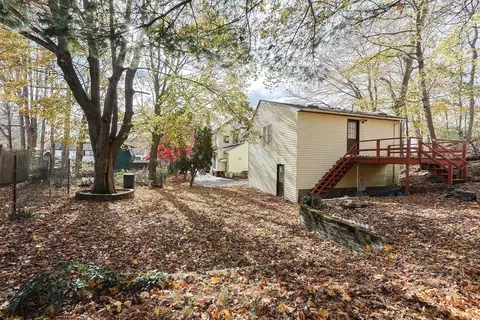 8 Walnut St, Stoneham, MA 02180 photo 4