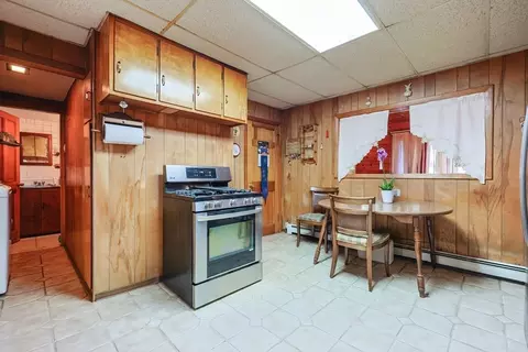 8 Walnut St, Stoneham, MA 02180 photo 9
