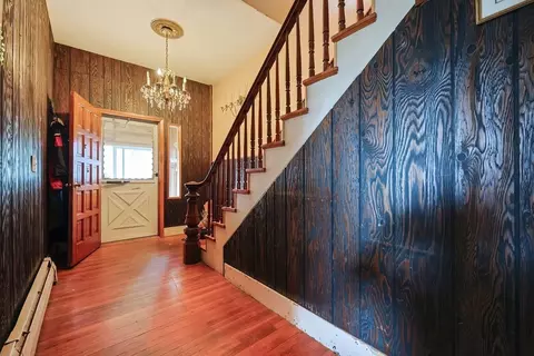 8 Walnut St, Stoneham, MA 02180 photo 6