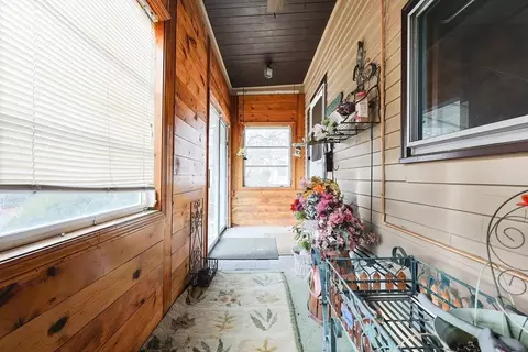 8 Walnut St, Stoneham, MA 02180 photo 5