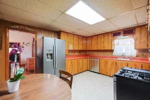 8 Walnut St, Stoneham, MA 02180 photo 11