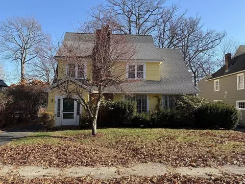 67 Perkins St, Springfield, MA 01118 photo 2