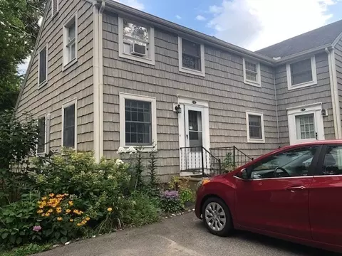 58 Laurel St # A, Greenfield, MA 01301