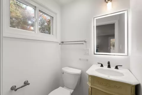 Bath - 30 Hampton Rd, Sharon, MA 02067 photo 3 of 3