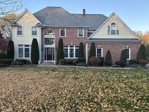 7 Rising Corner Rd, Southwick, MA 01077