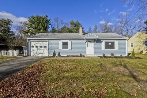 Exterior - 118 Keddy St, Springfield, MA 01109 photo 5 of 5