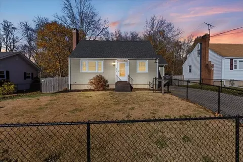 922 Centre St, Brockton, MA 02302