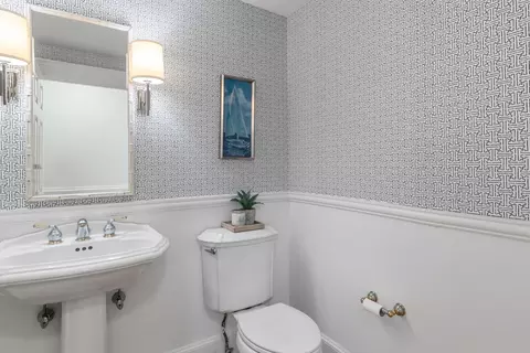 25 Daybreak Ln, Hyannis, MA 02601 photo 12