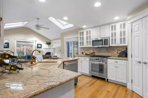 25 Daybreak Ln, Hyannis, MA 02601 photo 7