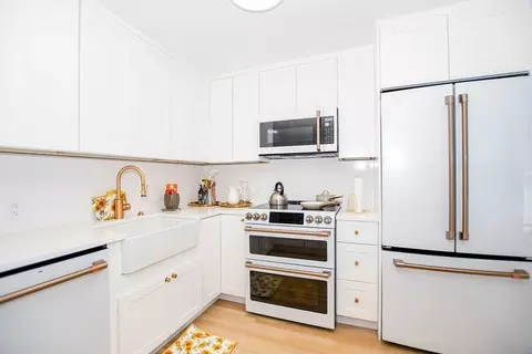 Kitchen - 44 Register Rd, Marion, MA 02738 photo 4 of 5