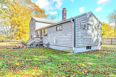 Exterior - 40 3rd Ave, Halifax, MA 02338 photo 2 of 6