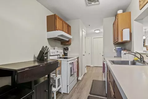 38 Dunham Rd #201, Beverly, MA 01915 photo 10