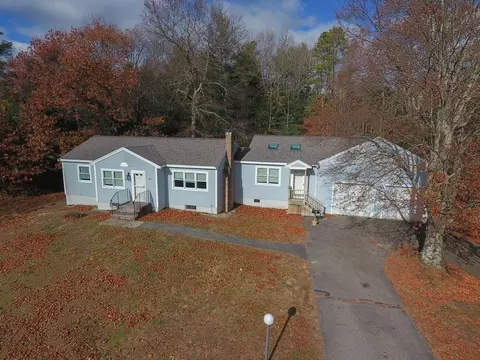 40 Lyndon Rd, Sharon, MA 02067