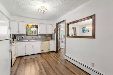 215 Chestnut St, Uxbridge, MA 01569 photo 11