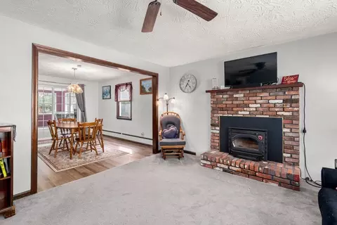 215 Chestnut St, Uxbridge, MA 01569 photo 7