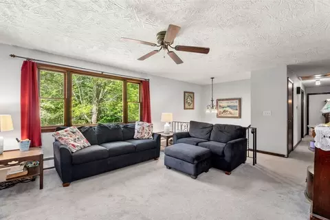 215 Chestnut St, Uxbridge, MA 01569 photo 5