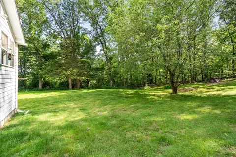 215 Chestnut St, Uxbridge, MA 01569 photo 32