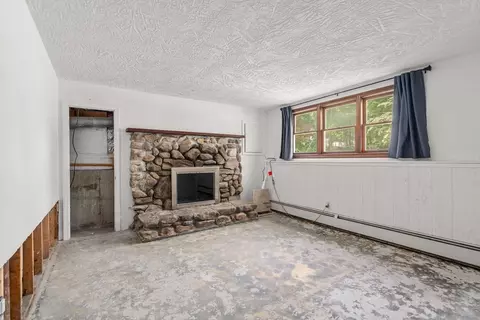 215 Chestnut St, Uxbridge, MA 01569 photo 24