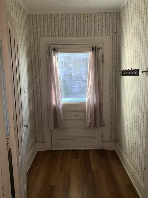 Entry Way - 72 Green St, Athol, MA 01331 photo 7 of 7