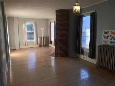 Living - 72 Green St, Athol, MA 01331 photo 2 of 4
