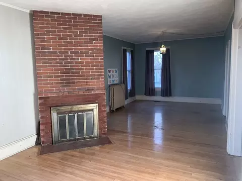 Living - 72 Green St, Athol, MA 01331 photo 3 of 4