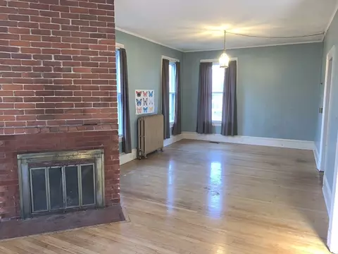 Living - 72 Green St, Athol, MA 01331 photo 1 of 4